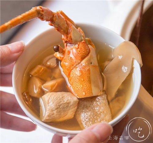 火焰瀑布鍋席卷魔都 上桌會(huì)著火，一拉就是一米長(zhǎng)龍蝦鮮香